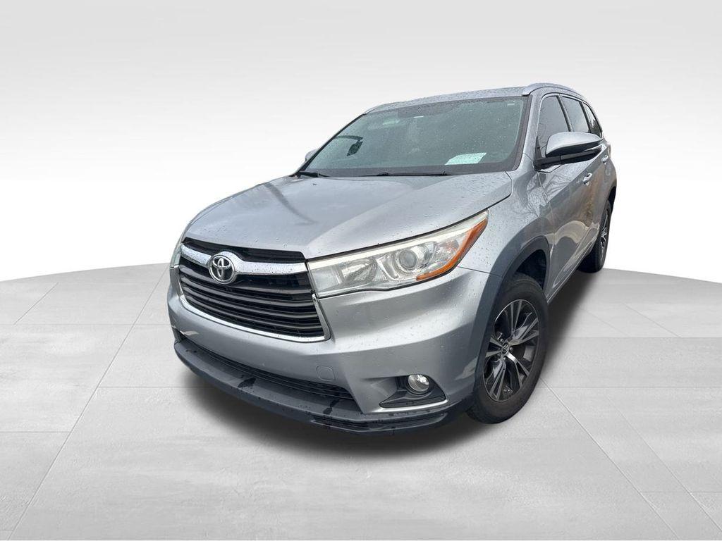 used 2016 Toyota Highlander car, priced at $21,822