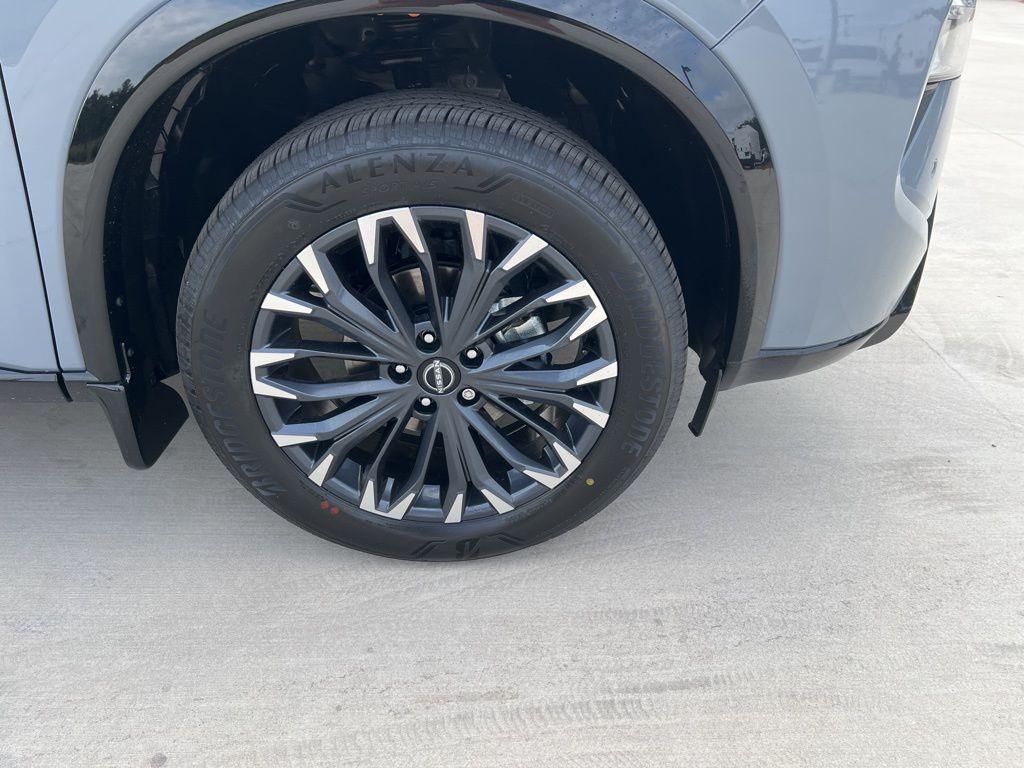 new 2025 Nissan Rogue car, priced at $39,946