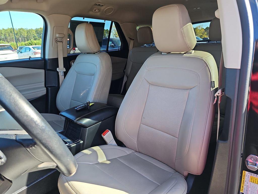 used 2023 Ford Explorer car, priced at $27,600