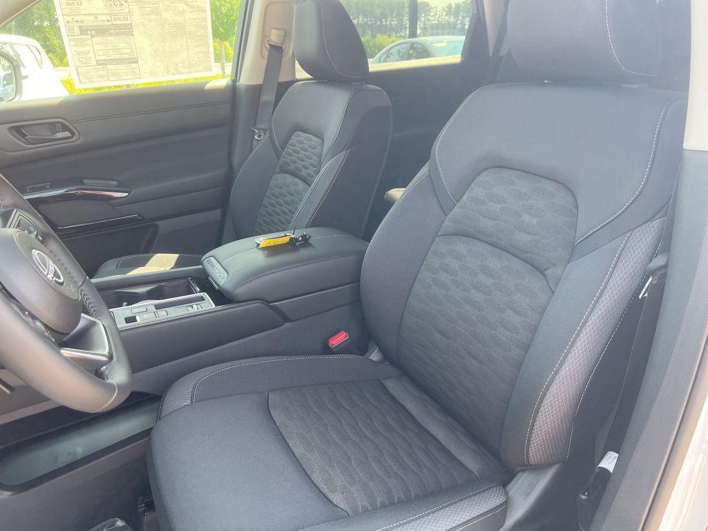 new 2025 Nissan Pathfinder car, priced at $39,888
