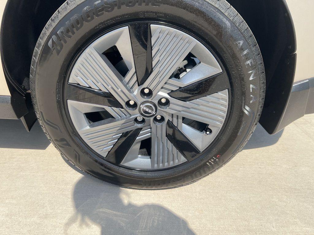 new 2025 Nissan Murano car, priced at $45,885