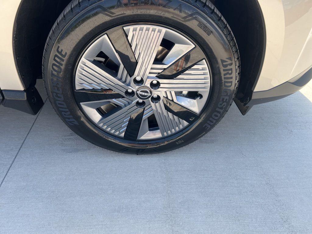 new 2025 Nissan Murano car, priced at $45,885