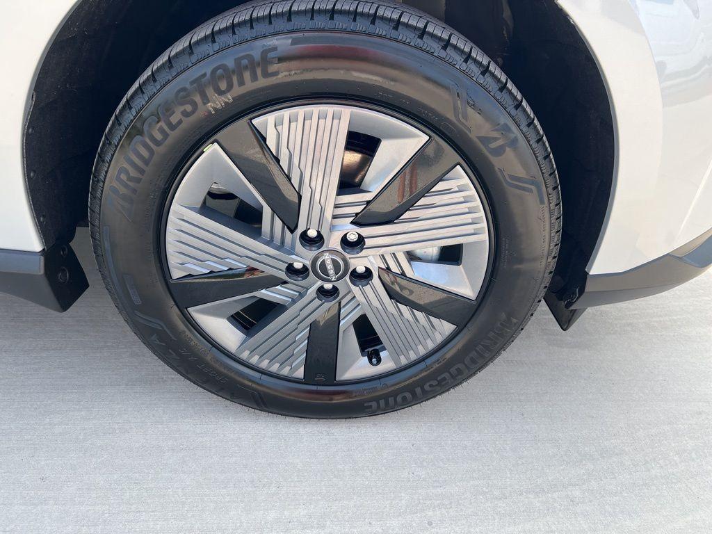 new 2025 Nissan Murano car, priced at $45,885