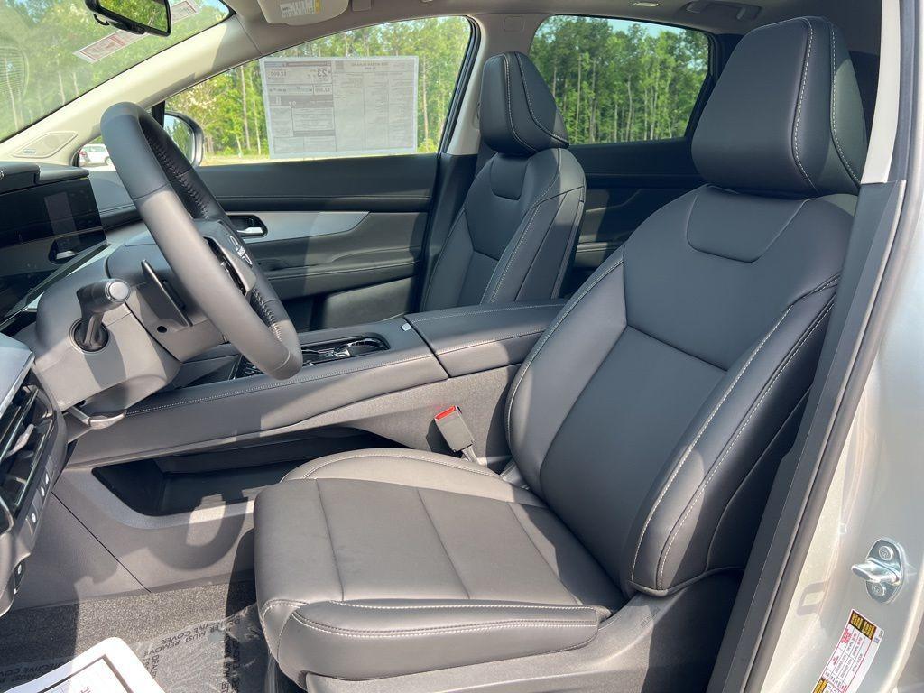 new 2025 Nissan Murano car, priced at $45,885