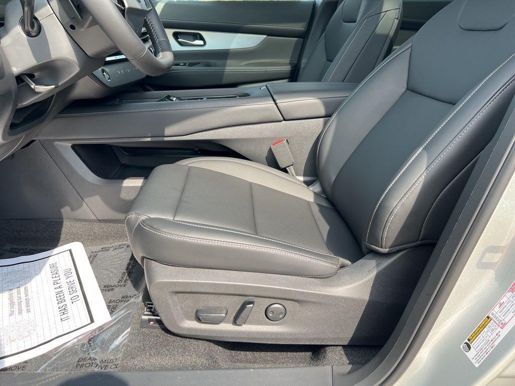 new 2025 Nissan Murano car, priced at $45,885
