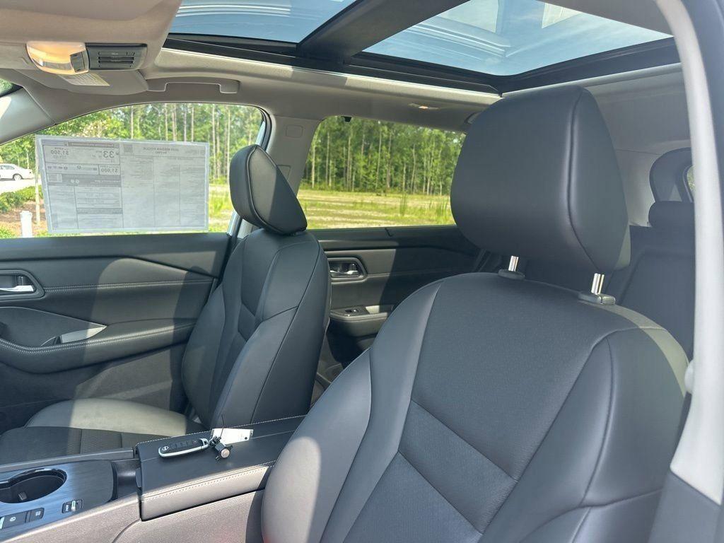 new 2025 Nissan Rogue car, priced at $33,519