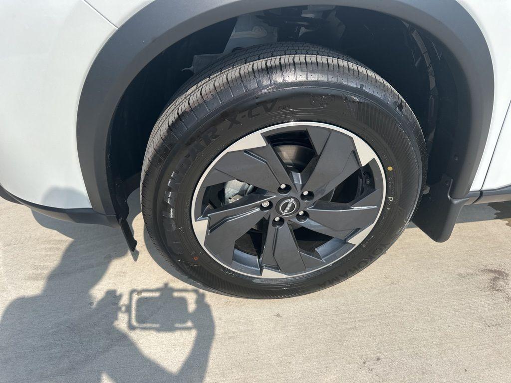 new 2025 Nissan Rogue car, priced at $33,519
