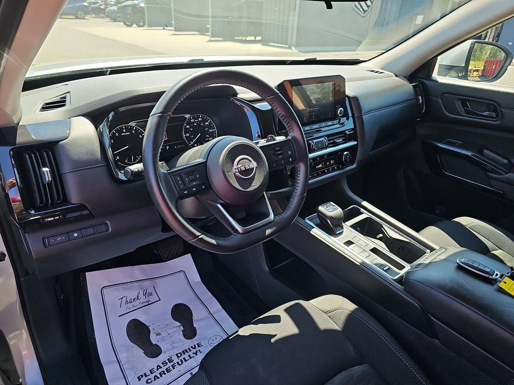 used 2024 Nissan Pathfinder car, priced at $30,900