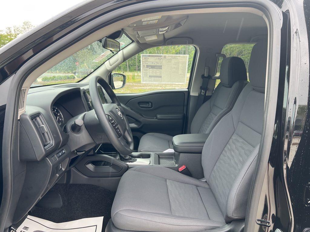 new 2025 Nissan Frontier car, priced at $32,018