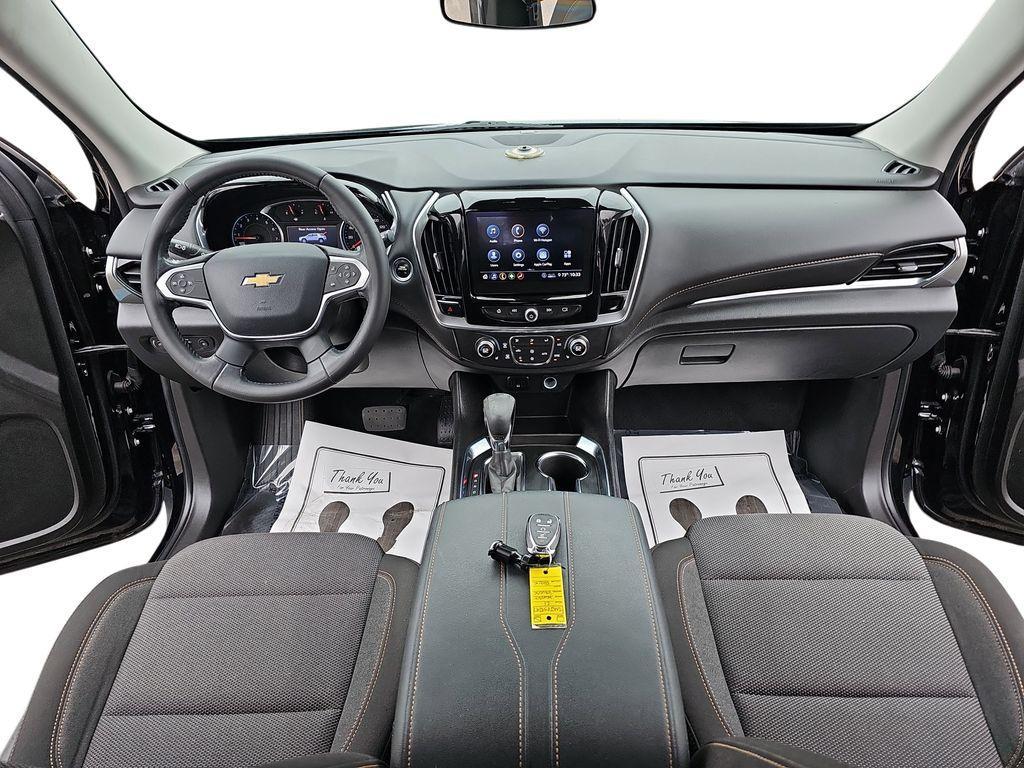 used 2021 Chevrolet Traverse car, priced at $22,900