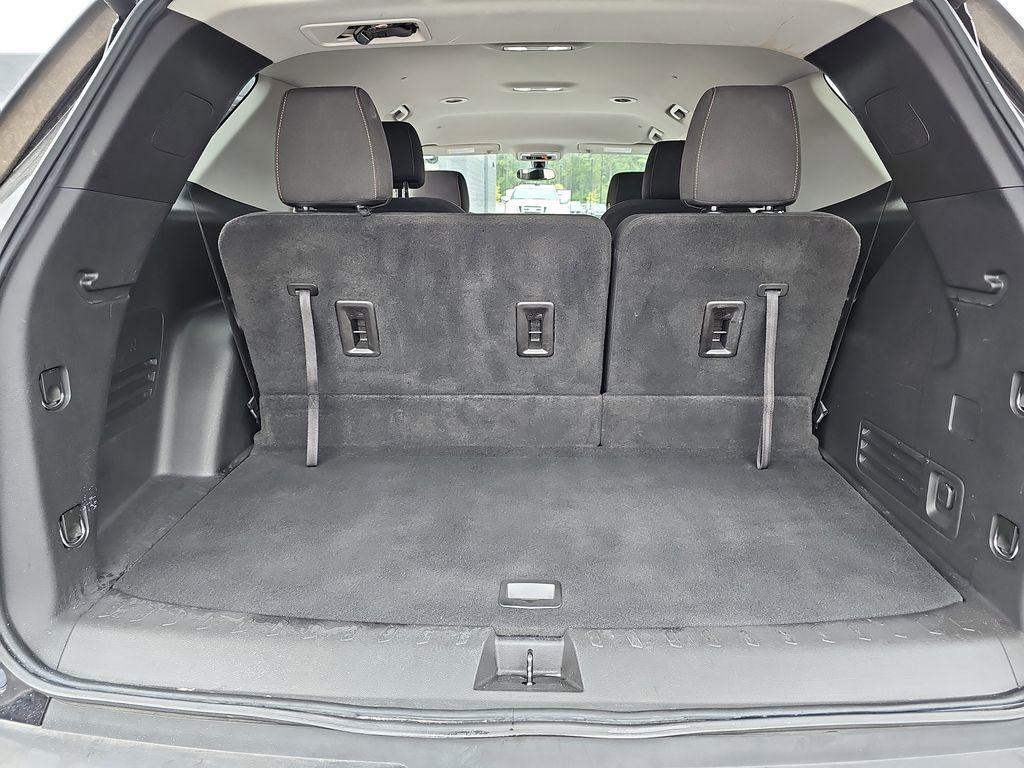 used 2021 Chevrolet Traverse car, priced at $22,900