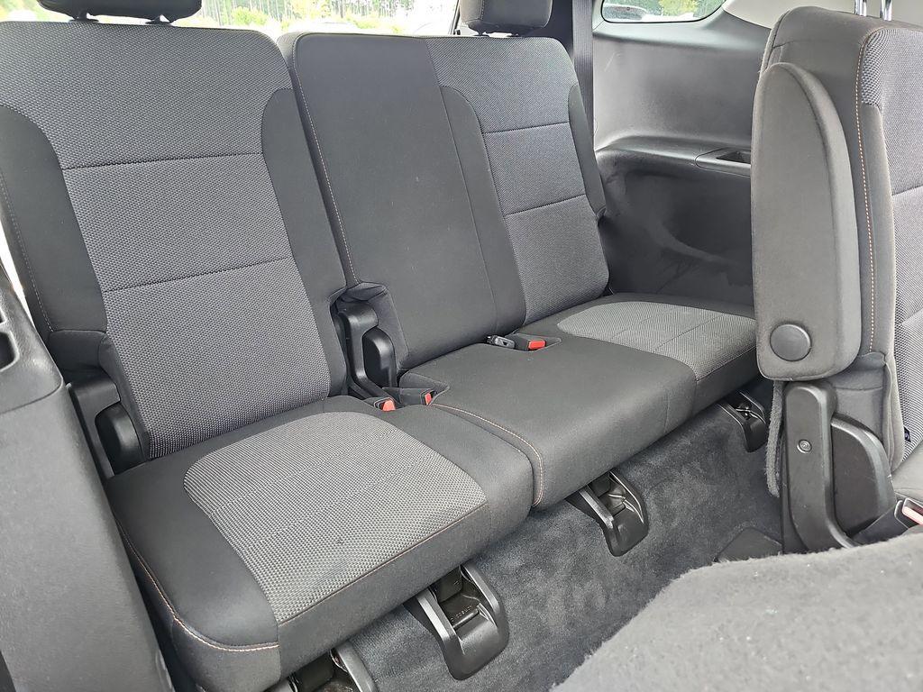 used 2021 Chevrolet Traverse car, priced at $22,900