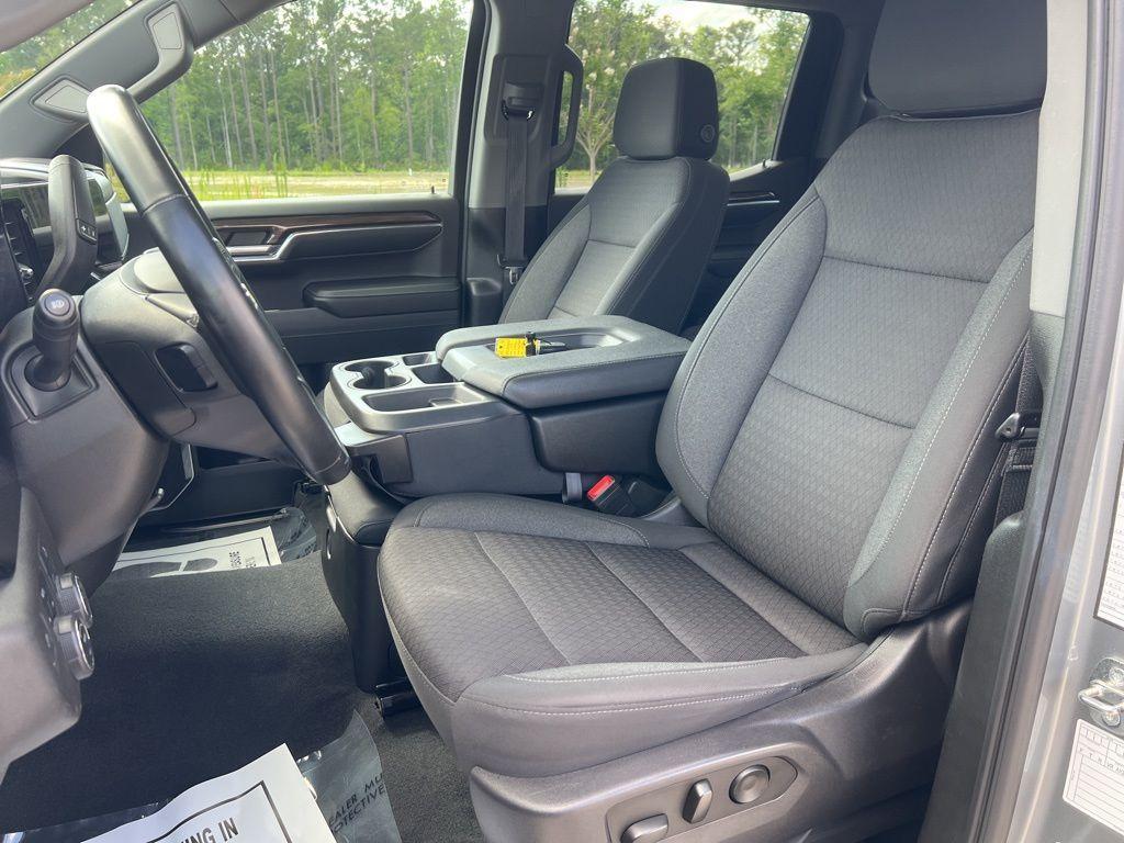 used 2023 Chevrolet Silverado 1500 car, priced at $33,900