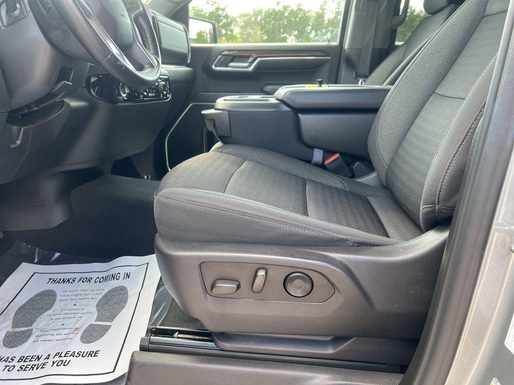 used 2023 Chevrolet Silverado 1500 car, priced at $33,900