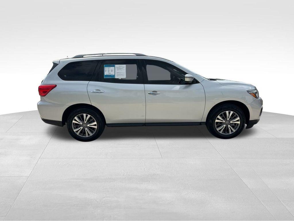 used 2020 Nissan Pathfinder car, priced at $16,500