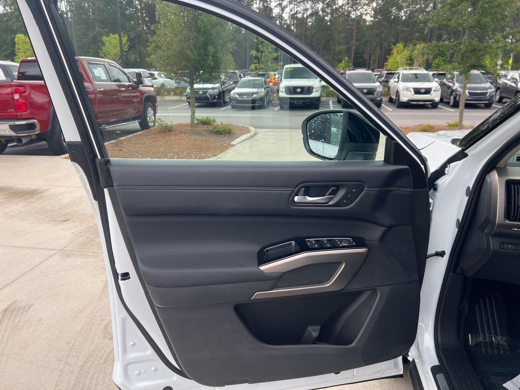 new 2025 Nissan Pathfinder car, priced at $49,409