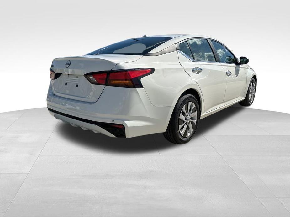 new 2025 Nissan Altima car, priced at $25,678