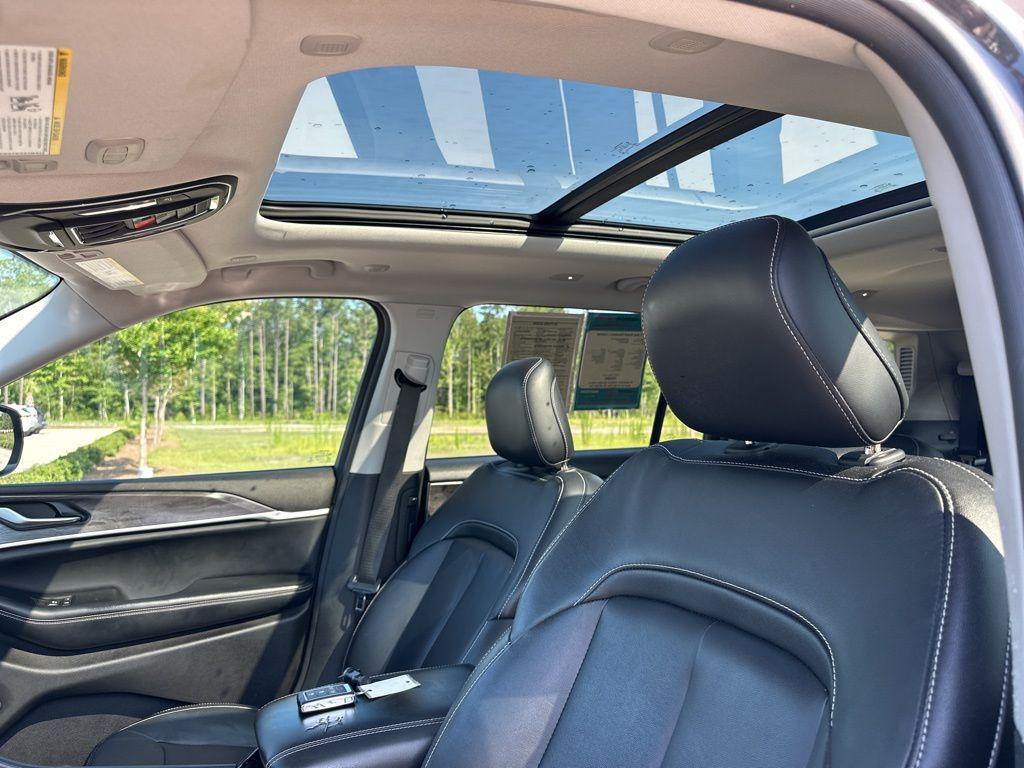 used 2023 Jeep Grand Cherokee L car, priced at $32,200
