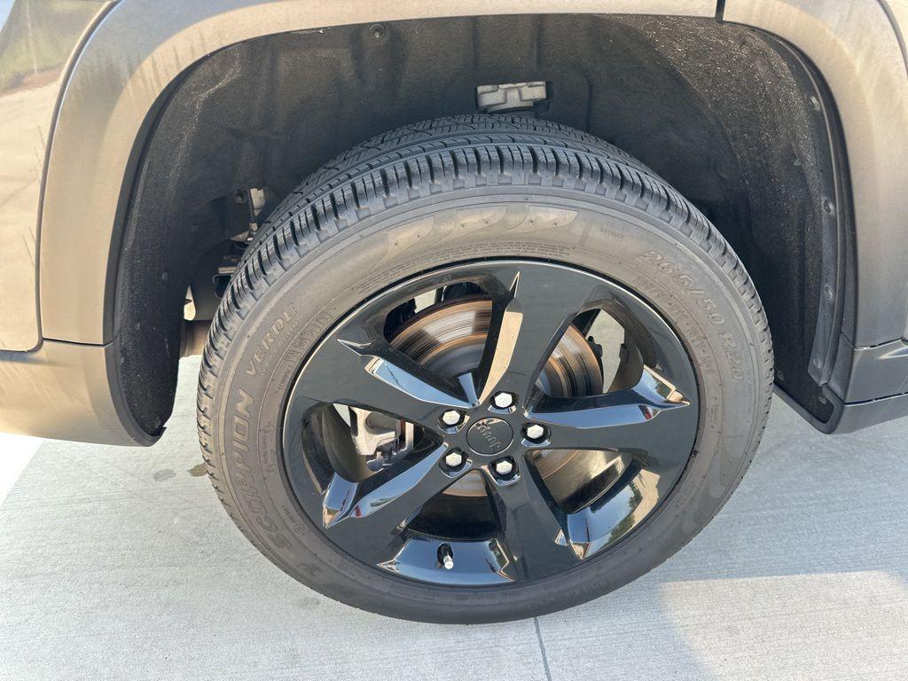 used 2023 Jeep Grand Cherokee L car, priced at $32,200