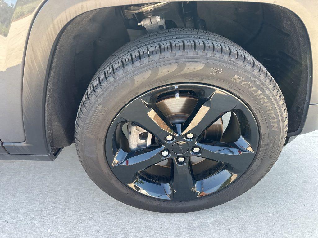 used 2023 Jeep Grand Cherokee L car, priced at $32,200