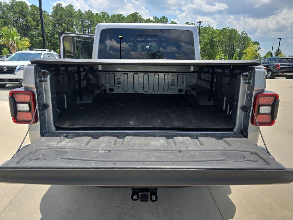 used 2021 Jeep Gladiator car, priced at $32,400