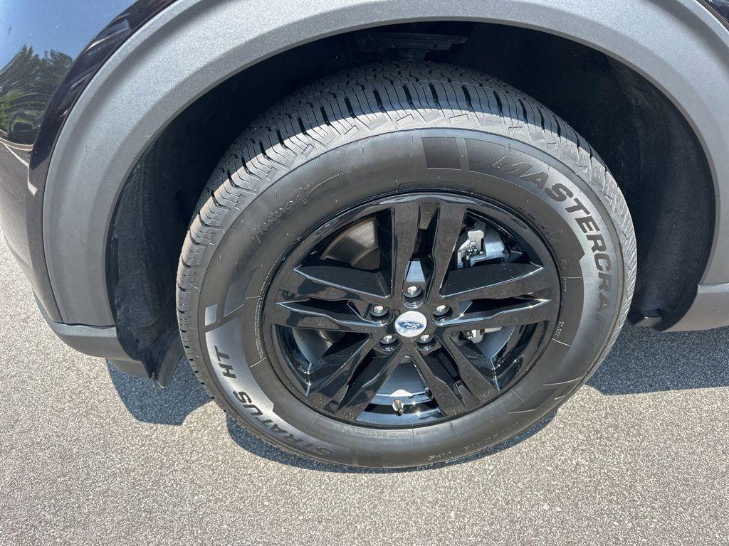 used 2023 Ford Explorer car, priced at $26,900