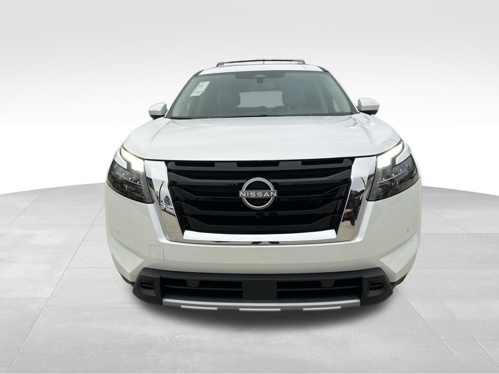 new 2025 Nissan Pathfinder car, priced at $47,615