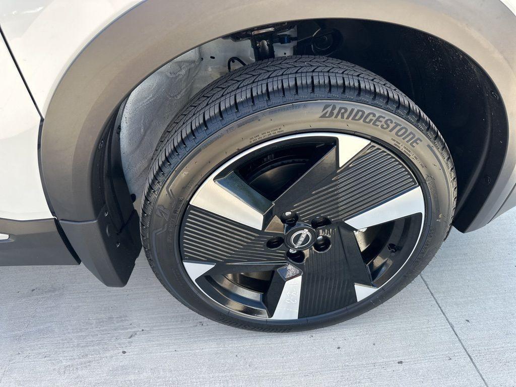 new 2025 Nissan Kicks car, priced at $28,259