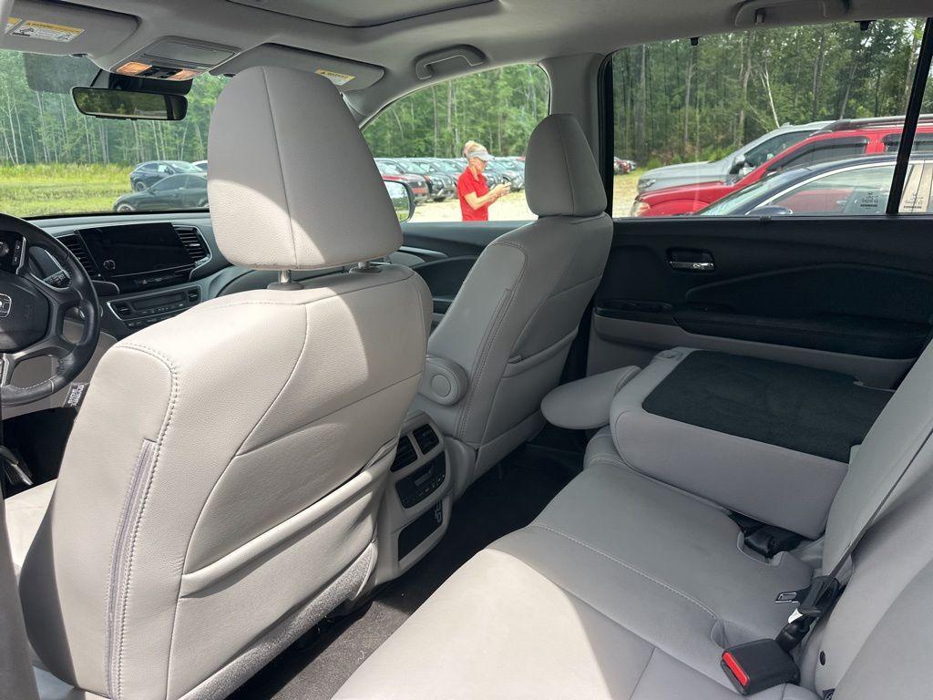 used 2021 Honda Pilot car, priced at $28,300