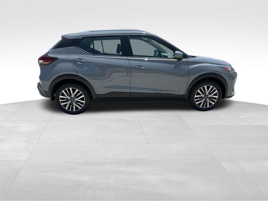 new 2024 Nissan Kicks car, priced at $24,123