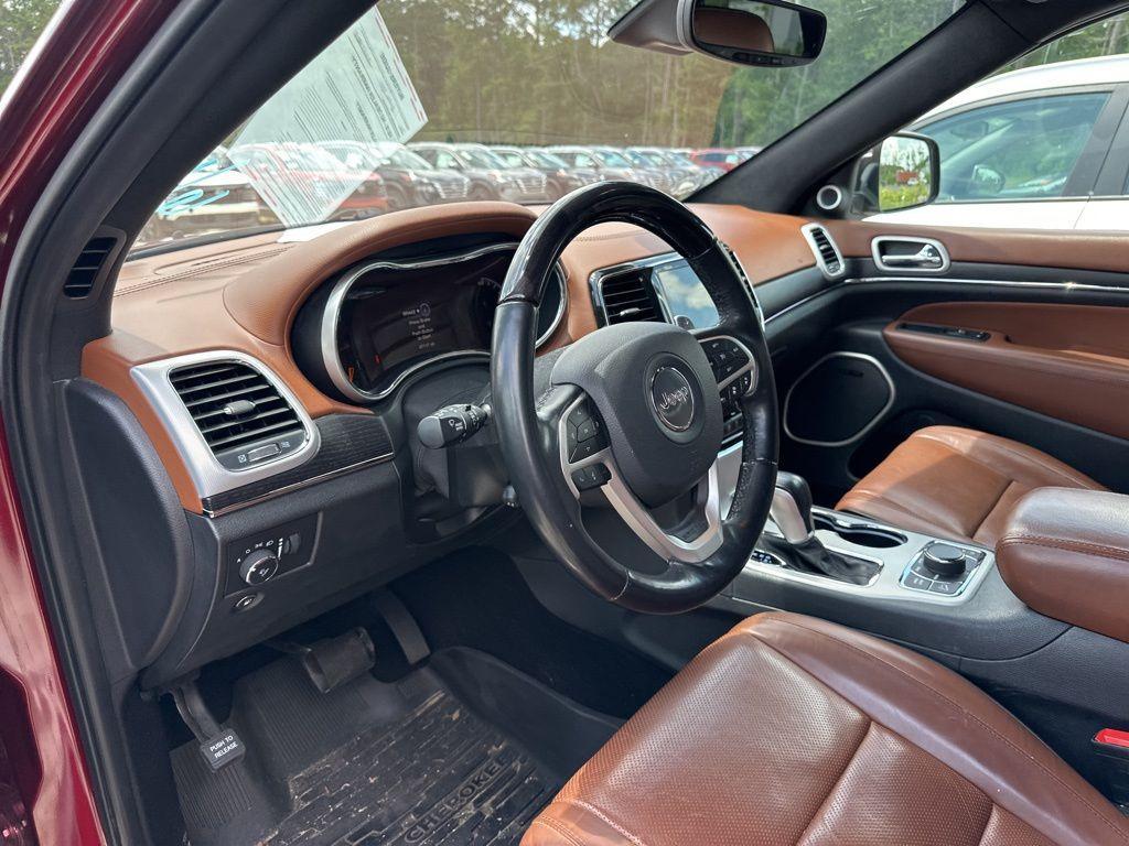 used 2021 Jeep Grand Cherokee car, priced at $32,800