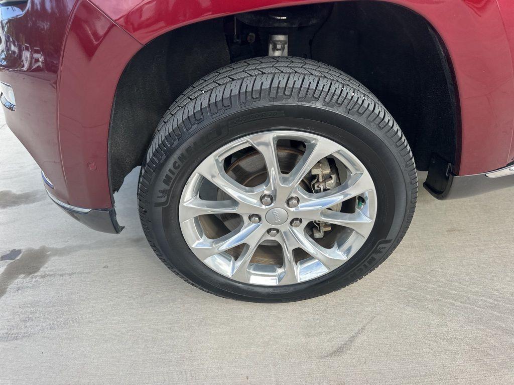 used 2021 Jeep Grand Cherokee car, priced at $32,800