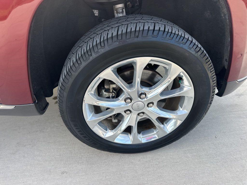 used 2021 Jeep Grand Cherokee car, priced at $32,800