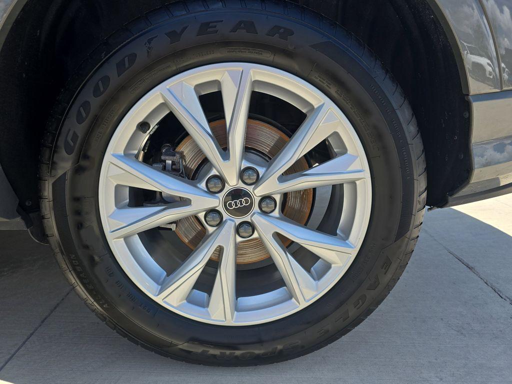 used 2024 Audi Q3 car, priced at $34,900