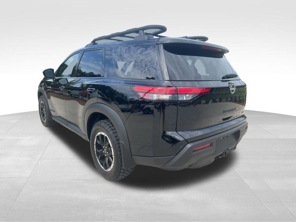 new 2025 Nissan Pathfinder car, priced at $43,967