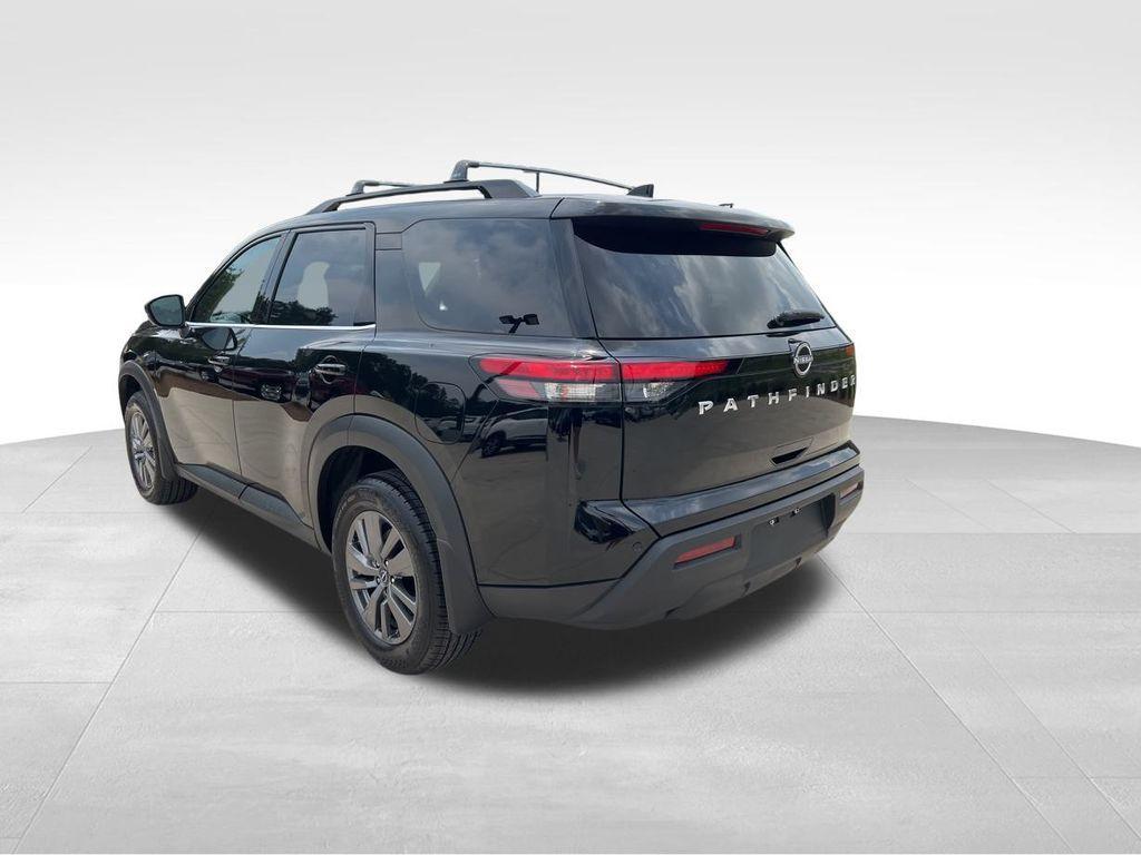 new 2025 Nissan Pathfinder car, priced at $39,484