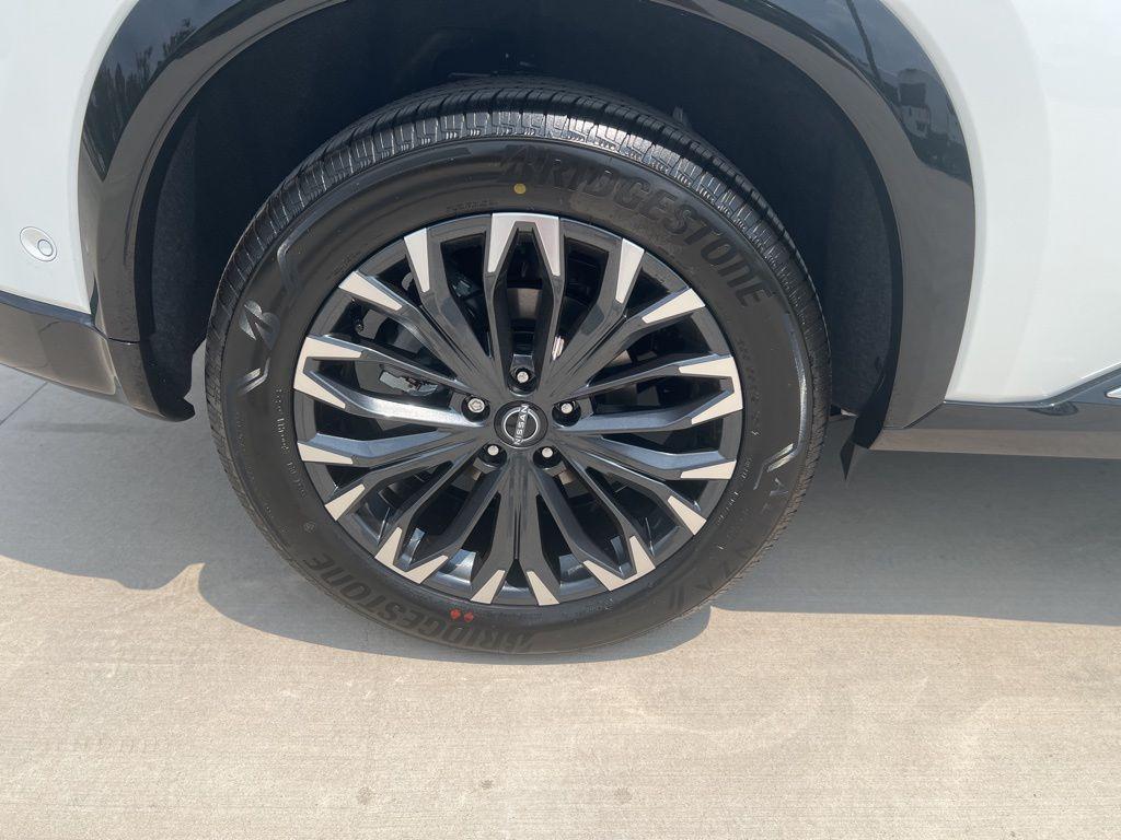 new 2025 Nissan Rogue car, priced at $41,408