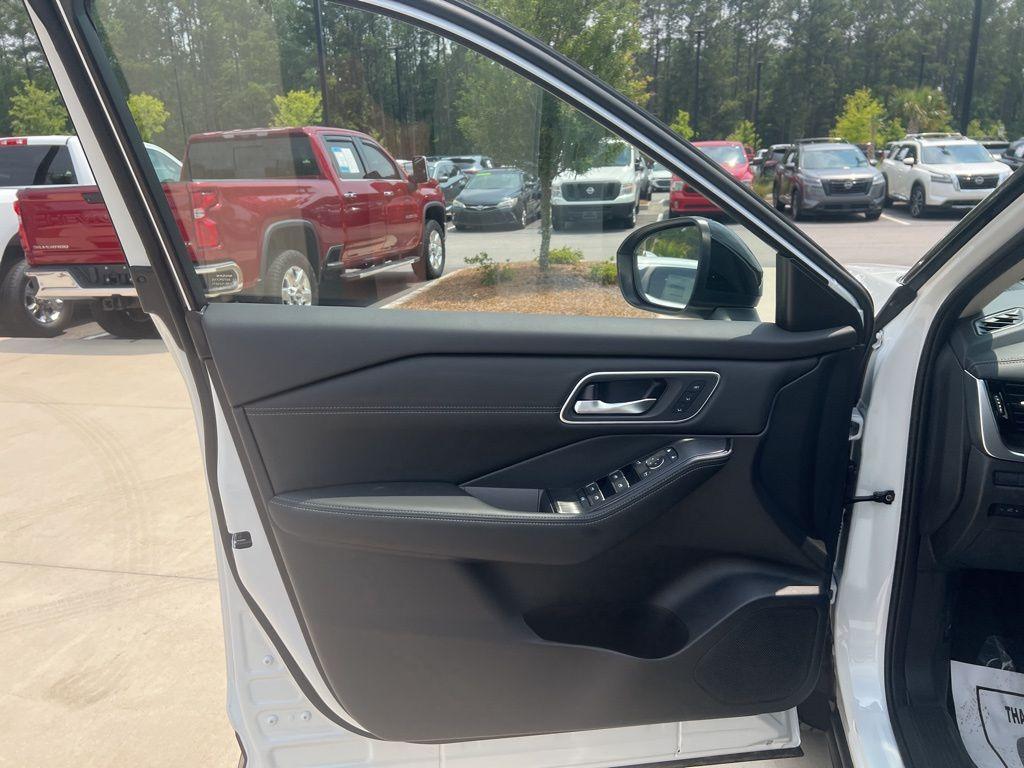 new 2025 Nissan Rogue car, priced at $41,408
