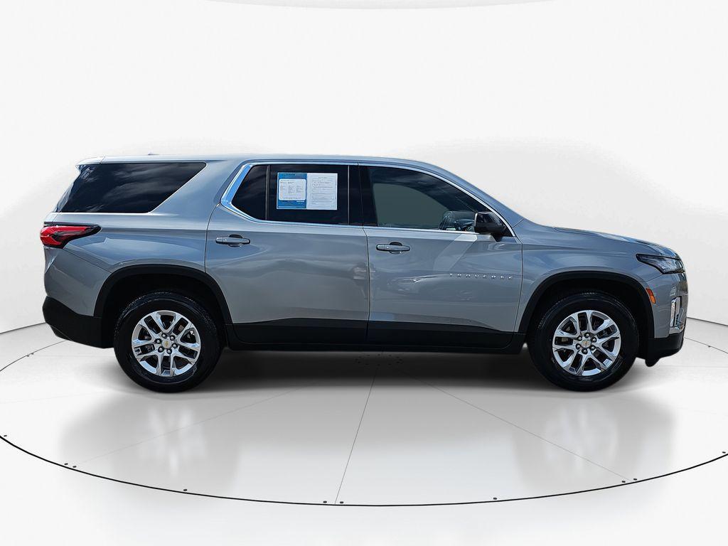 used 2023 Chevrolet Traverse car, priced at $24,400