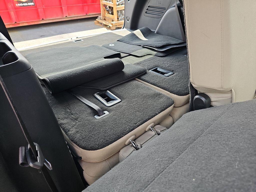 used 2023 Chevrolet Traverse car, priced at $24,400