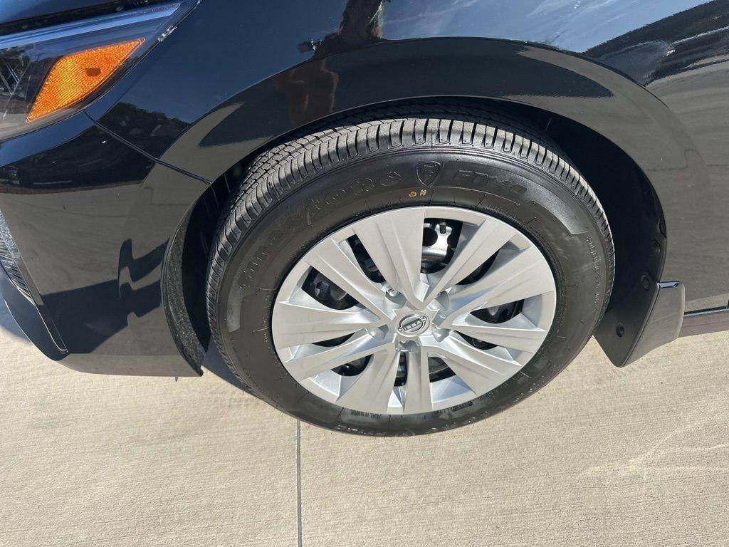 new 2025 Nissan Sentra car, priced at $22,487