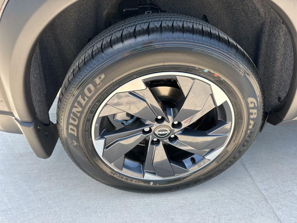 new 2025 Nissan Rogue car, priced at $32,403