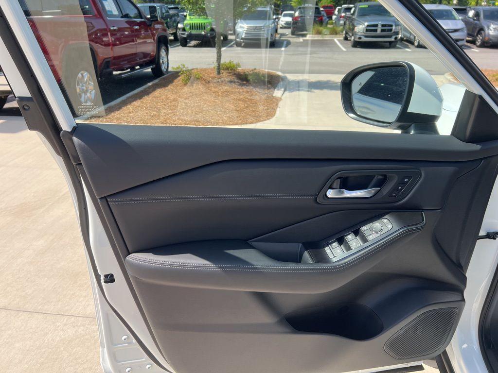 new 2025 Nissan Rogue car, priced at $40,802
