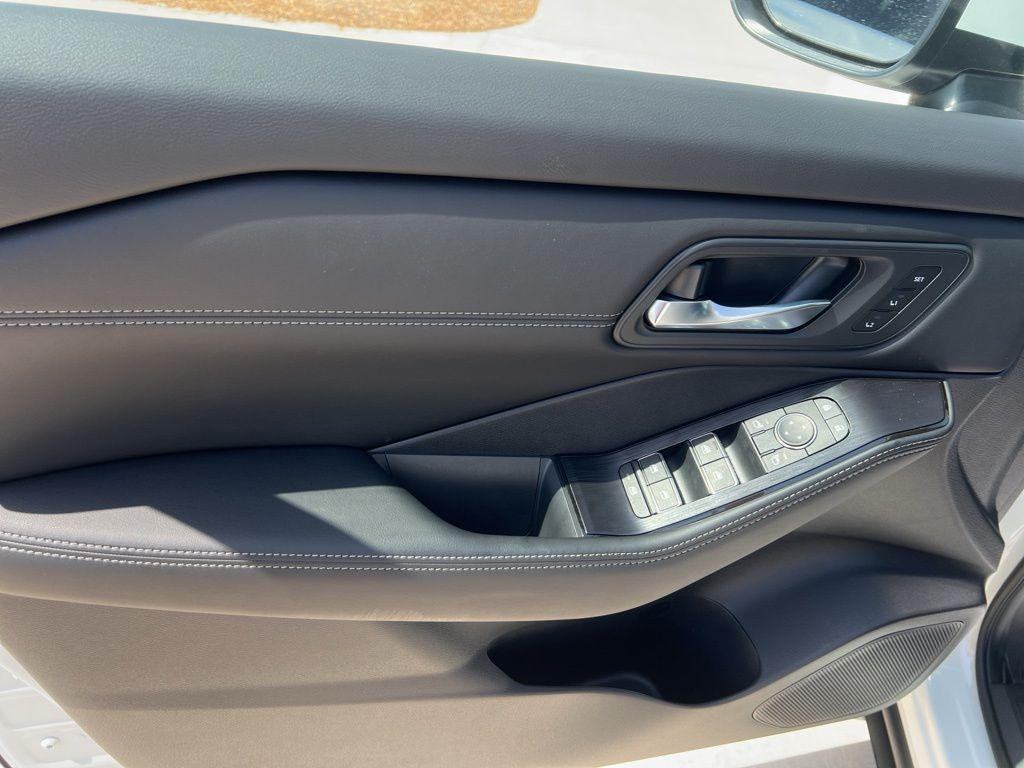 new 2025 Nissan Rogue car, priced at $40,802