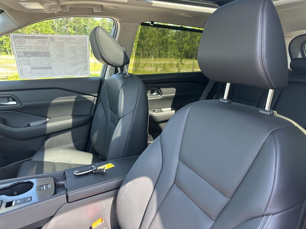 new 2025 Nissan Rogue car, priced at $40,802