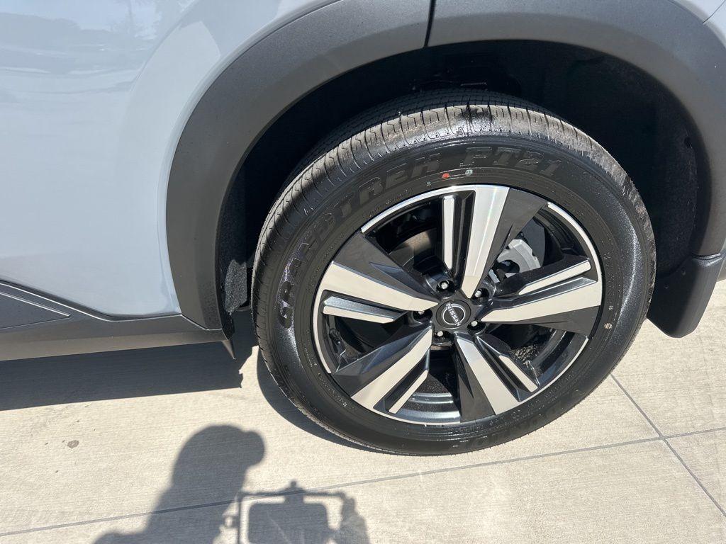 new 2025 Nissan Rogue car, priced at $40,802