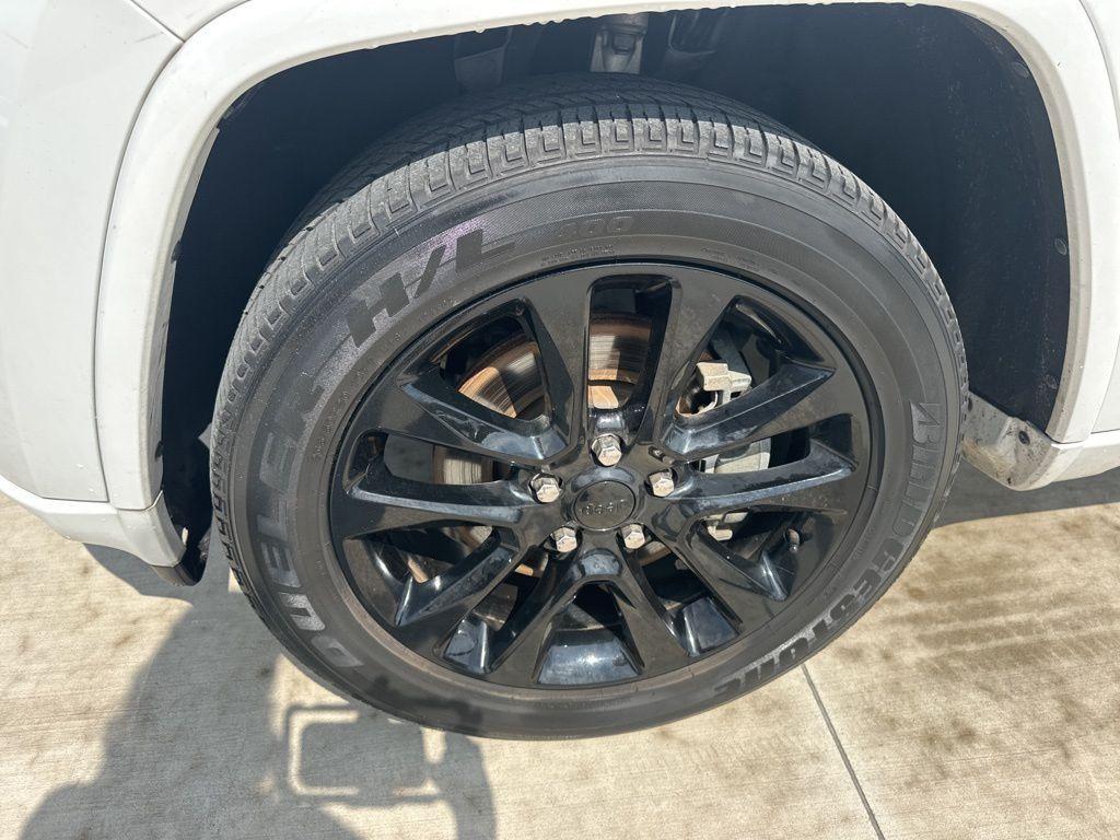 used 2021 Jeep Grand Cherokee car, priced at $27,200