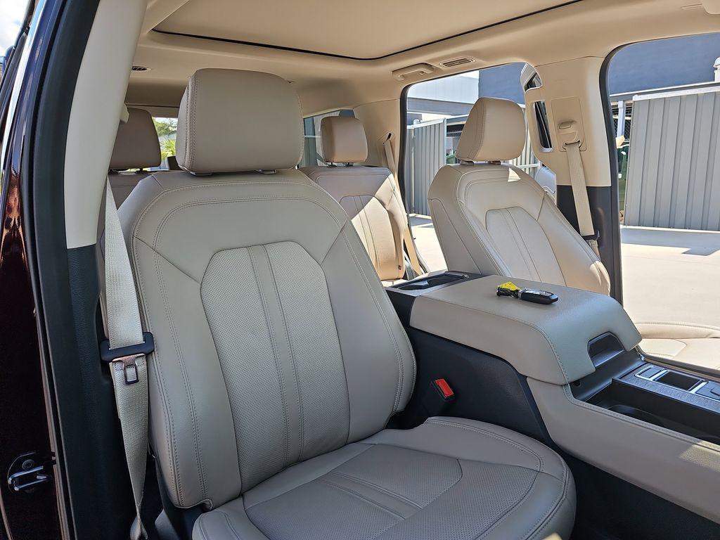 used 2024 Ford Expedition car, priced at $58,400