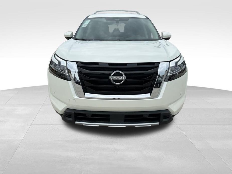 new 2024 Nissan Pathfinder car, priced at $43,075