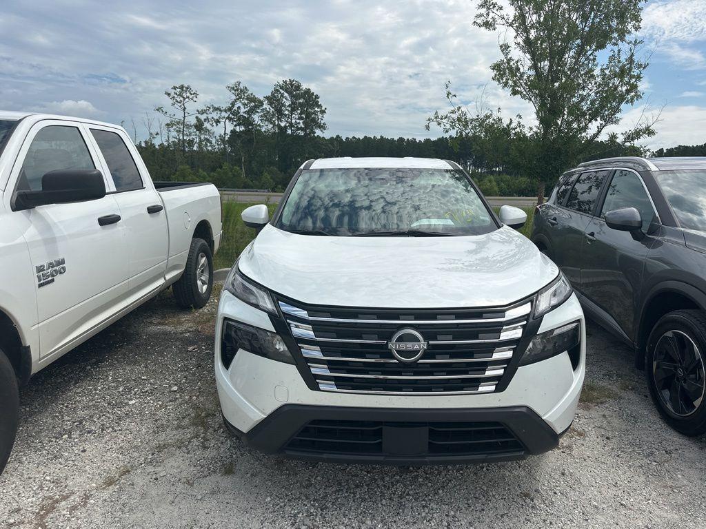 used 2024 Nissan Rogue car, priced at $22,900